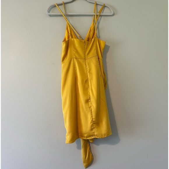 New do + be Gold Satin Bow Ruched Wrao Dress Size Medium New With Tags - Picture 4 of 12